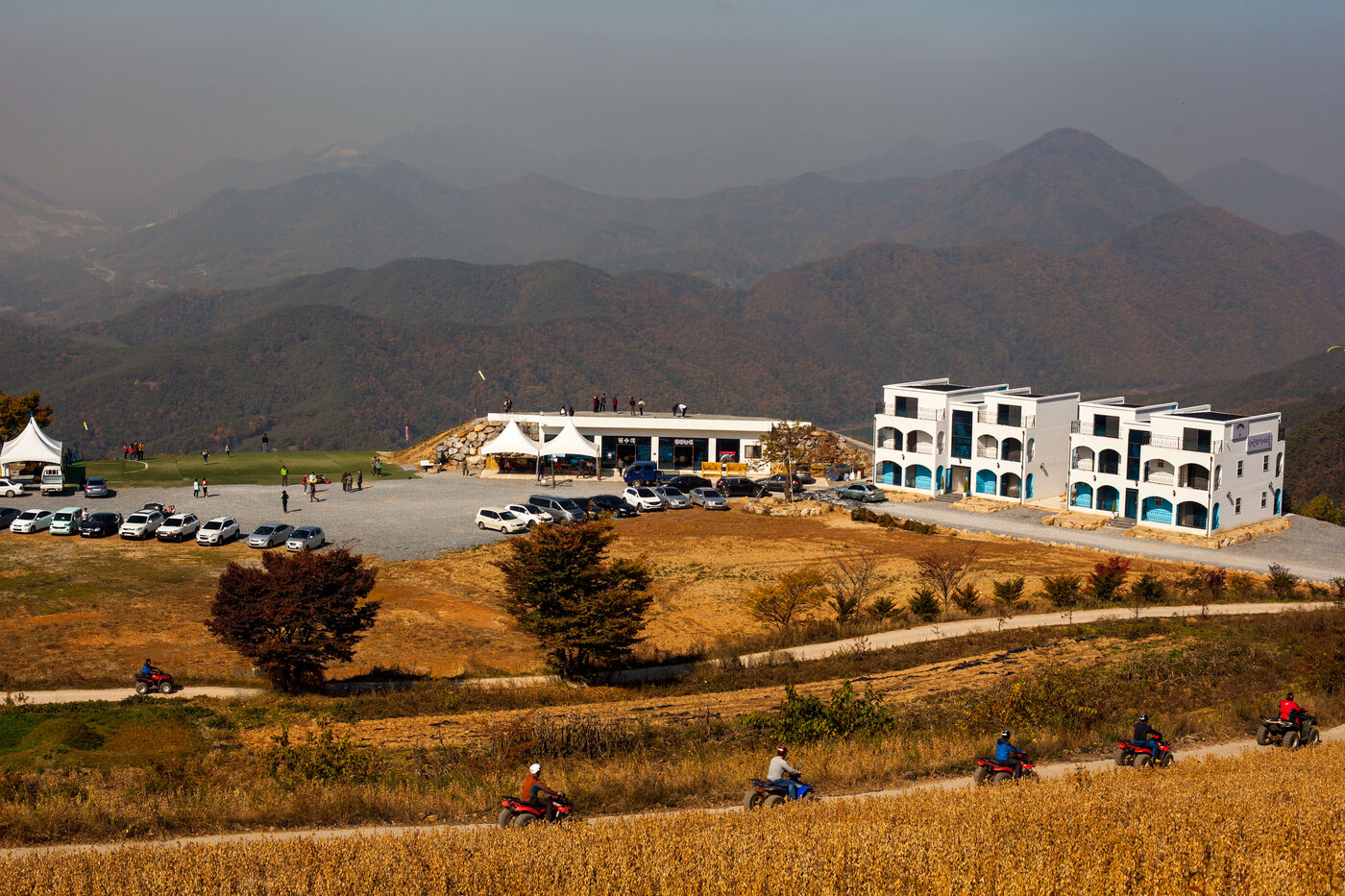 2014년 10월 · 형태를 갖춘 건물